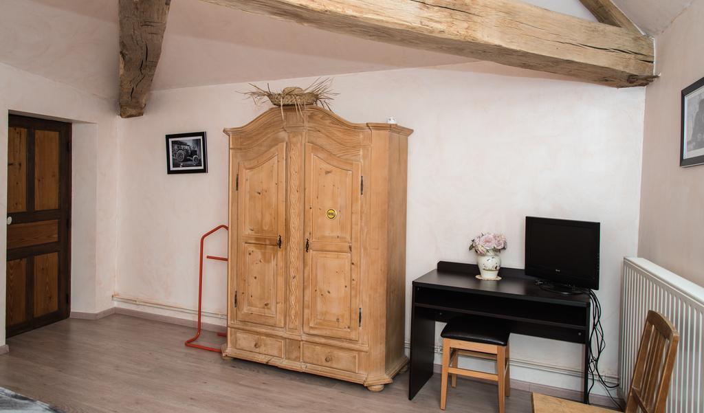 La Ferme Des 3 Suissesses Bed & Breakfast Saint-Paul  Екстериор снимка