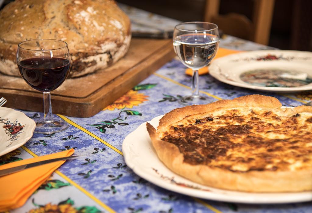 La Ferme Des 3 Suissesses Bed & Breakfast Saint-Paul  Екстериор снимка