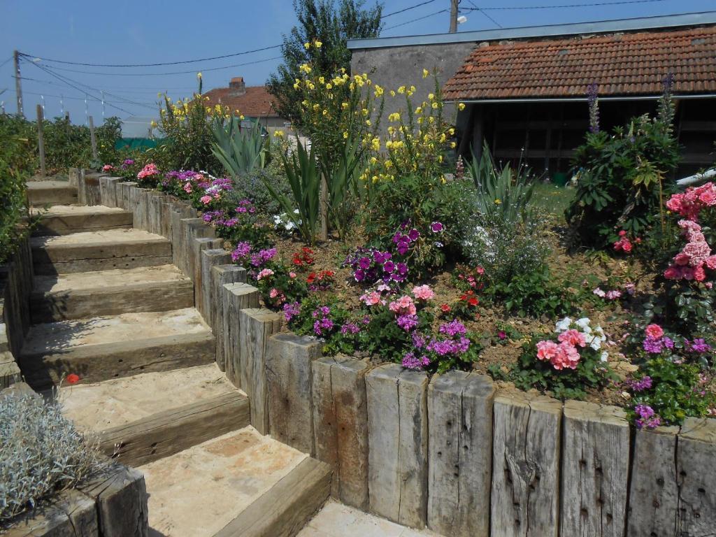 La Ferme Des 3 Suissesses Bed & Breakfast Saint-Paul  Екстериор снимка